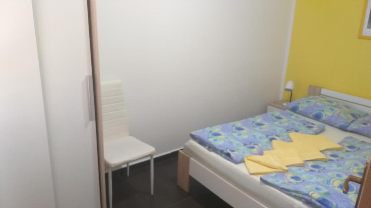 Jan 2 Apartment Pula Luaran gambar